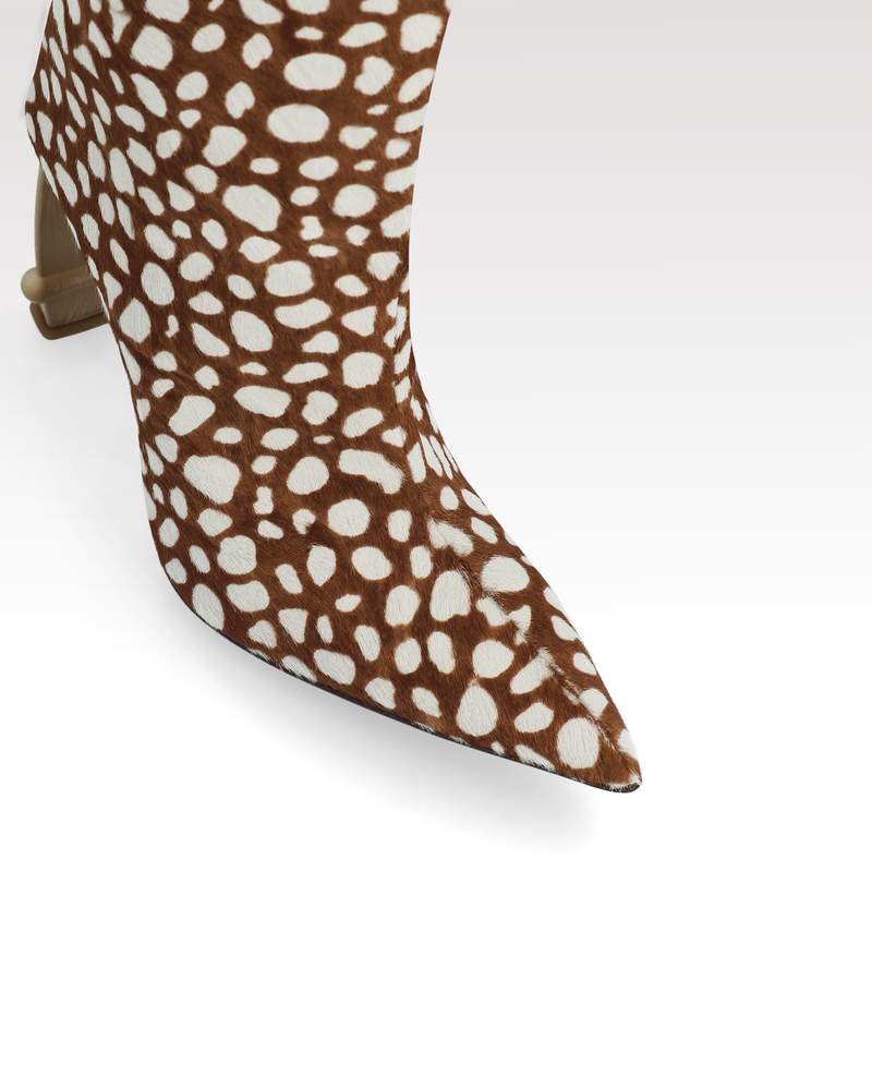 
                  
                    Load image into Gallery viewer, The Totem 1.2 boots | Acinonyx
                  
                