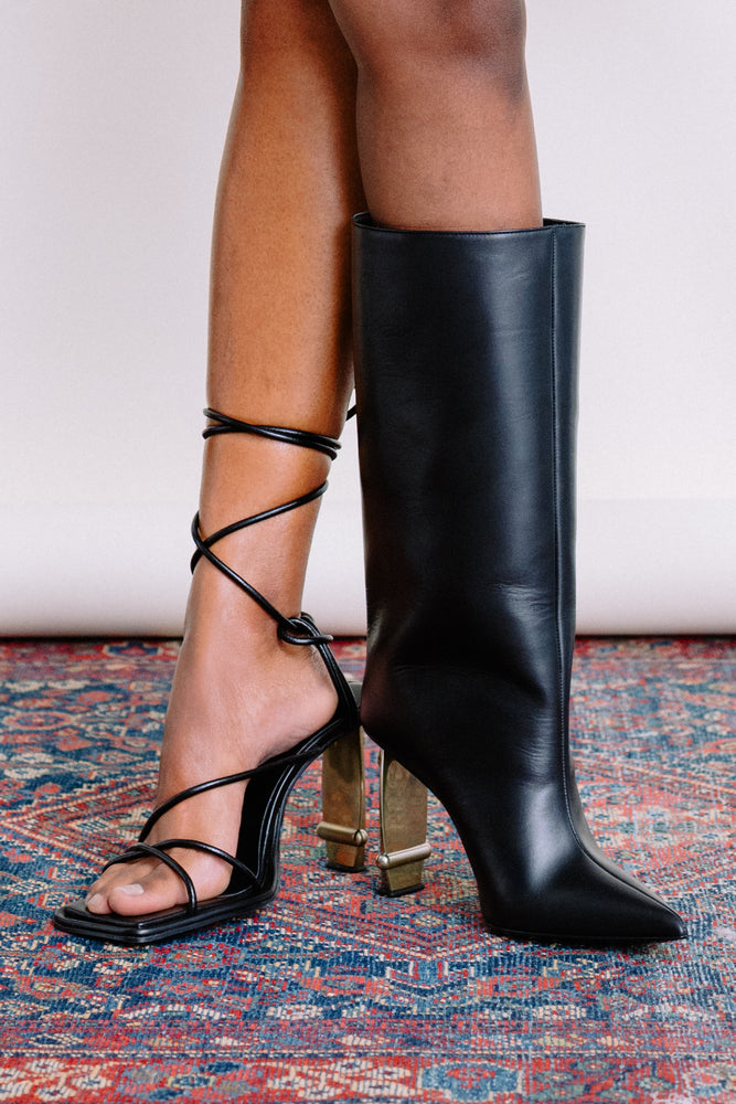 
                  
                    Load image into Gallery viewer, The Totem 1.2 boots | Black
                  
                