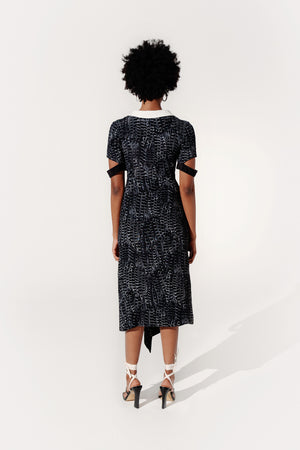 
                  
                    Load image into Gallery viewer, Maiga dress - Snake
                  
                
