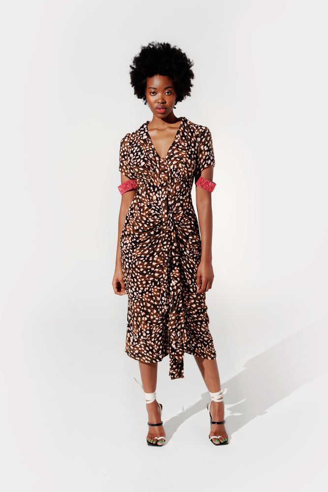 
                  
                    Load image into Gallery viewer, Maiga dress - Brown
                  
                