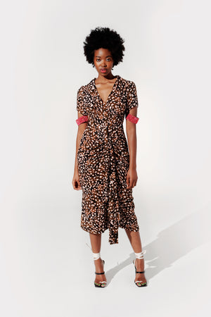 
                  
                    Load image into Gallery viewer, Maiga dress - Brown
                  
                