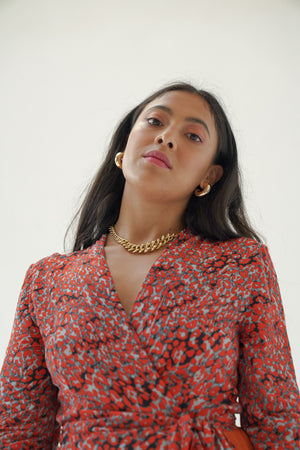
                  
                    Load image into Gallery viewer, Yoke dress - Red
                  
                
